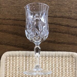 Elegant Crystal Wine Glass